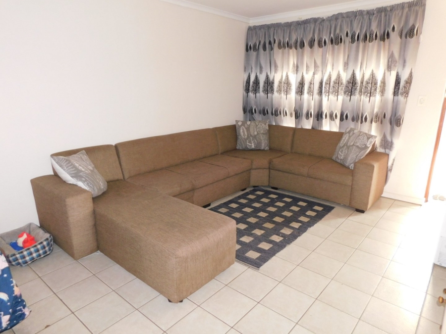 3 Bedroom Property for Sale in Whispering Pines Western Cape